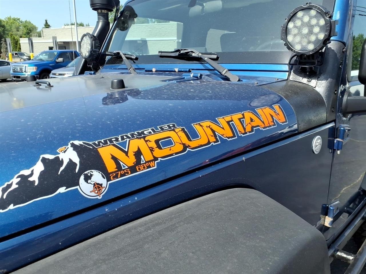 Jeep Wrangler 4WD 2dr Mountain 2010