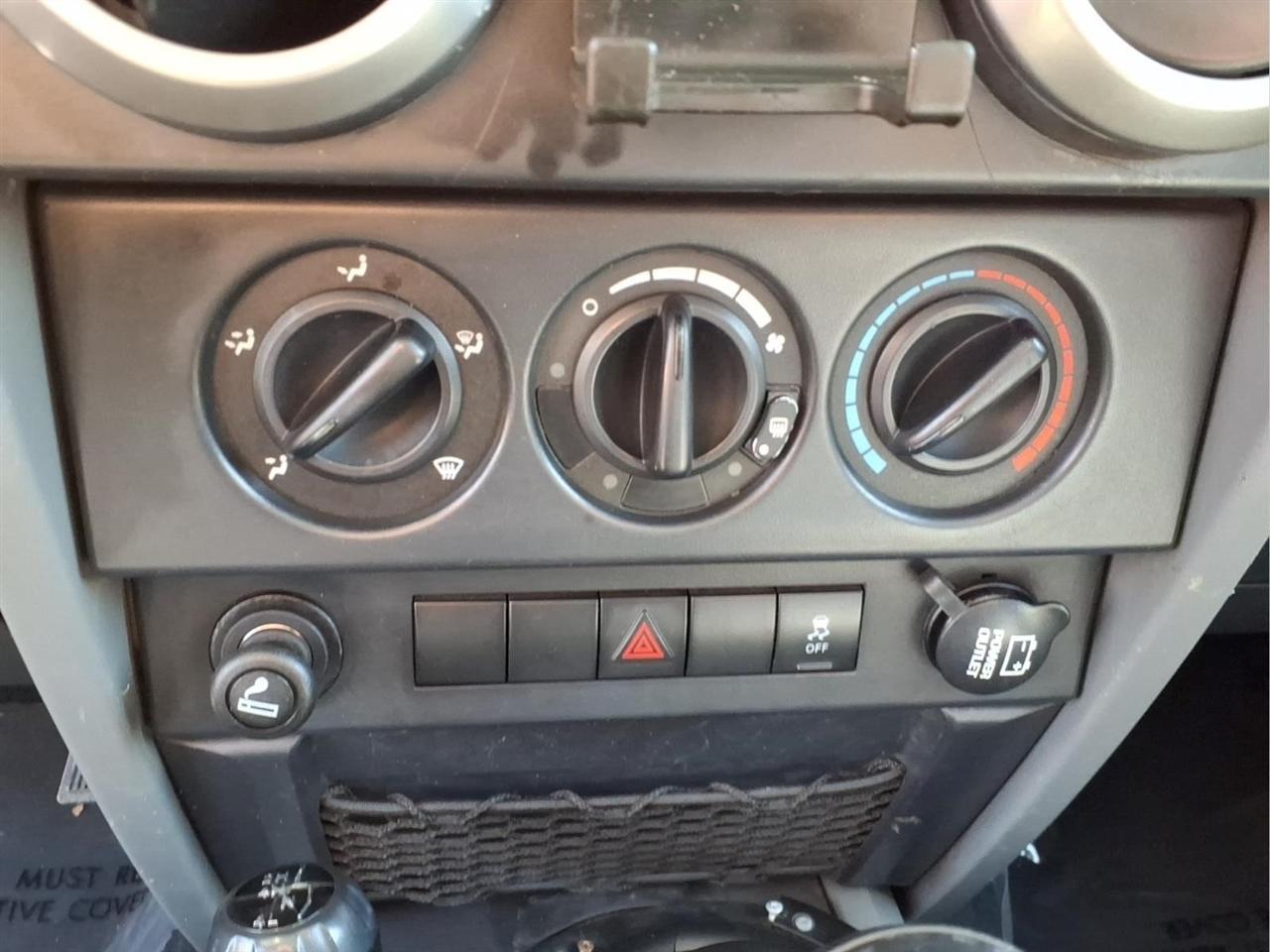 Jeep Wrangler 4WD 2dr Mountain 2010