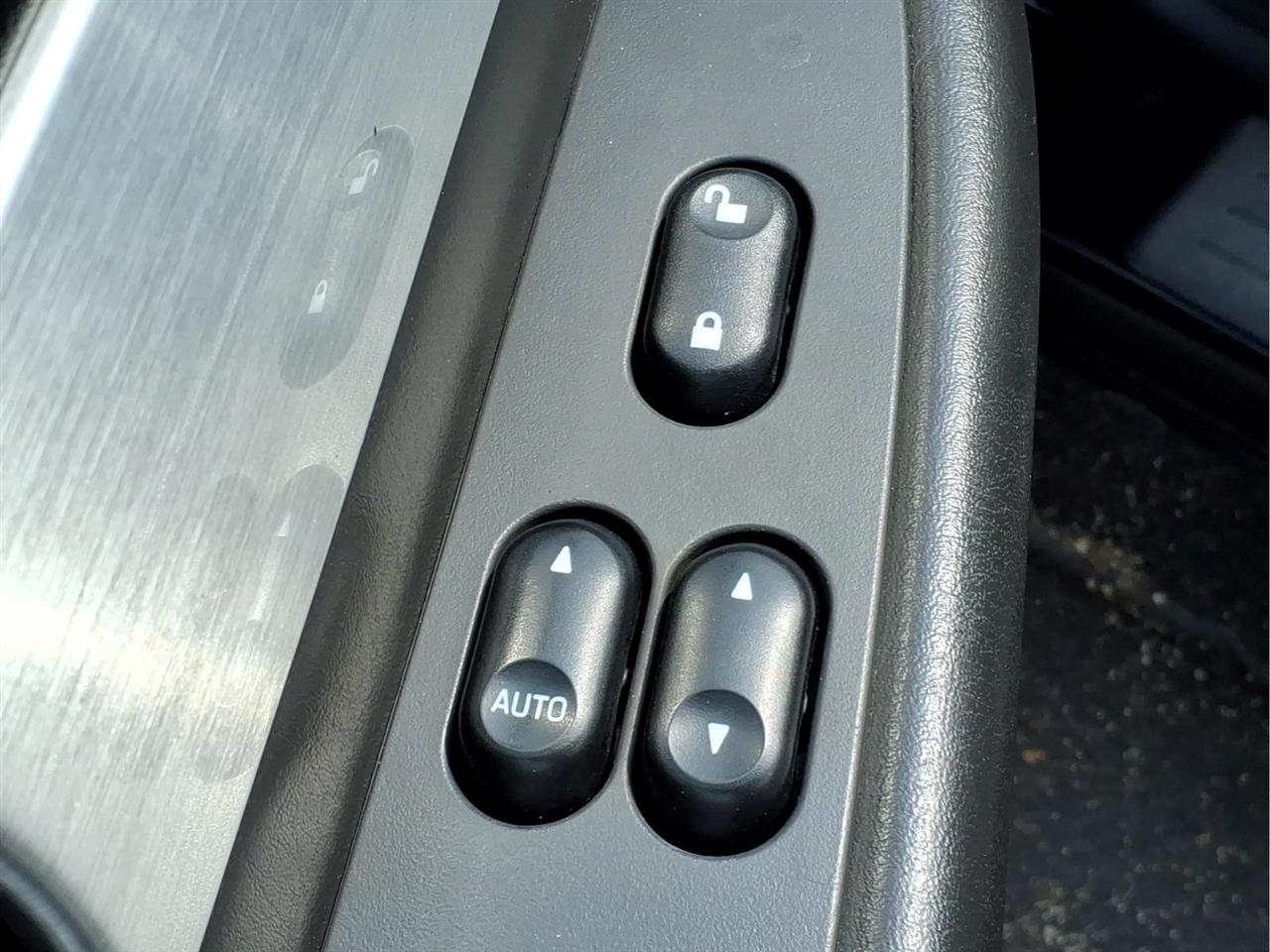 2002 Ford Thunderbird Premium - Photo 16