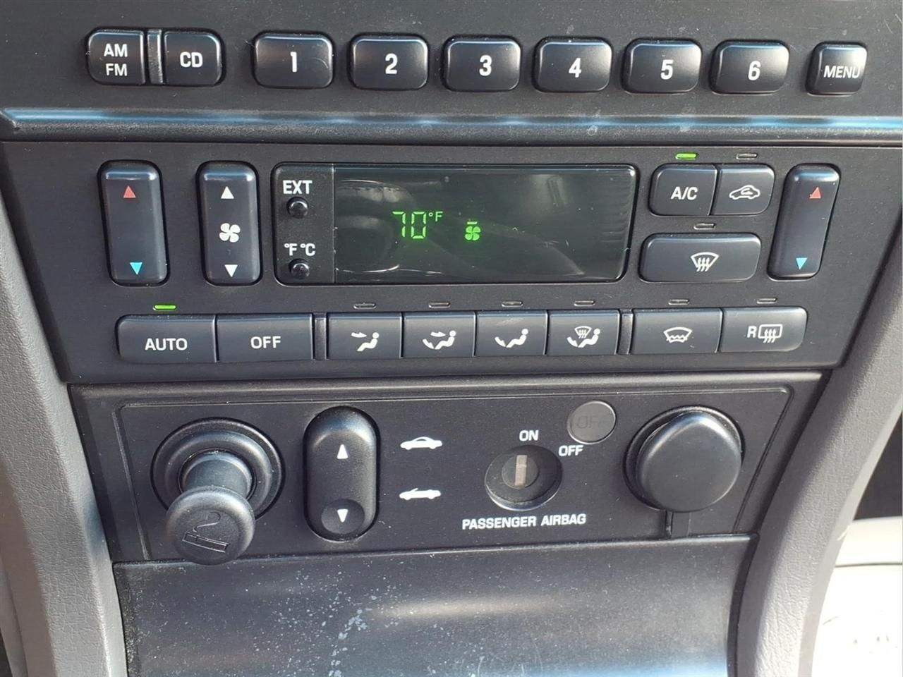 2002 Ford Thunderbird Premium - Photo 21