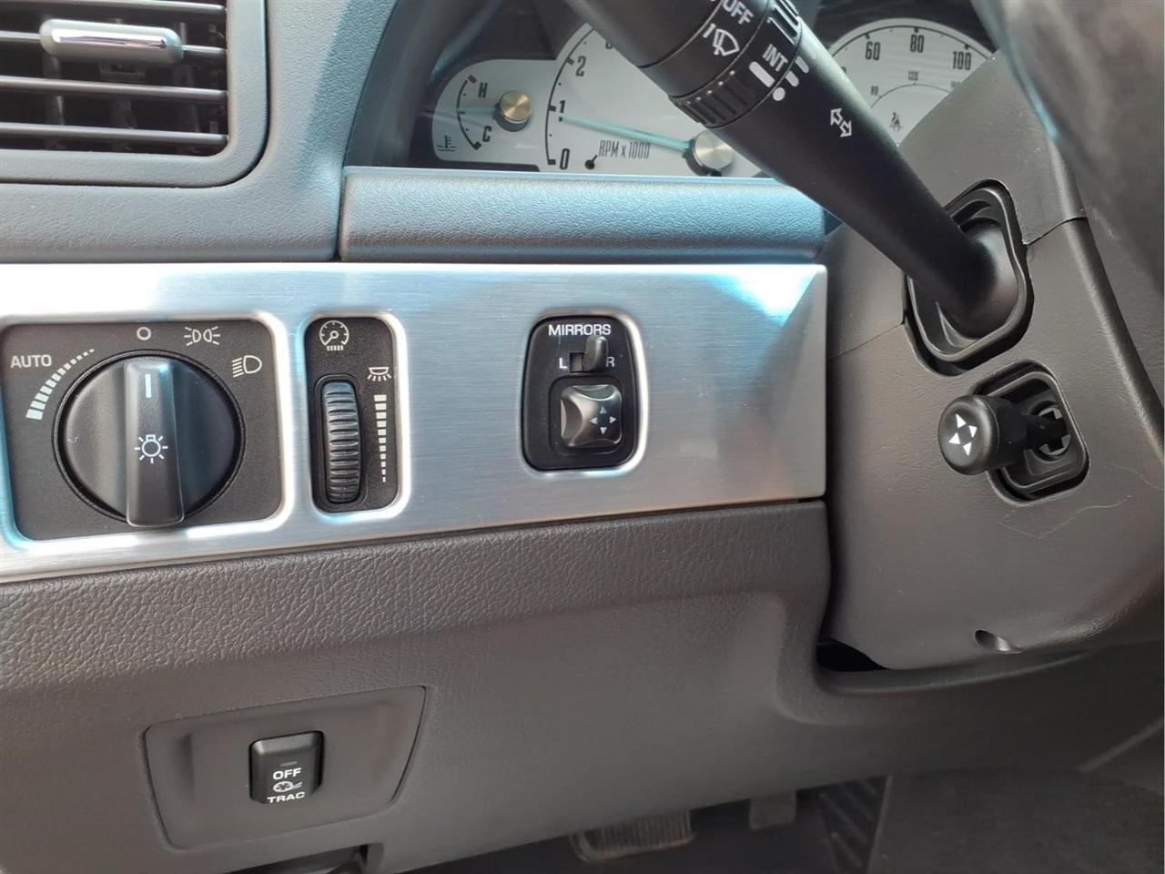2002 Ford Thunderbird Premium - Photo 23