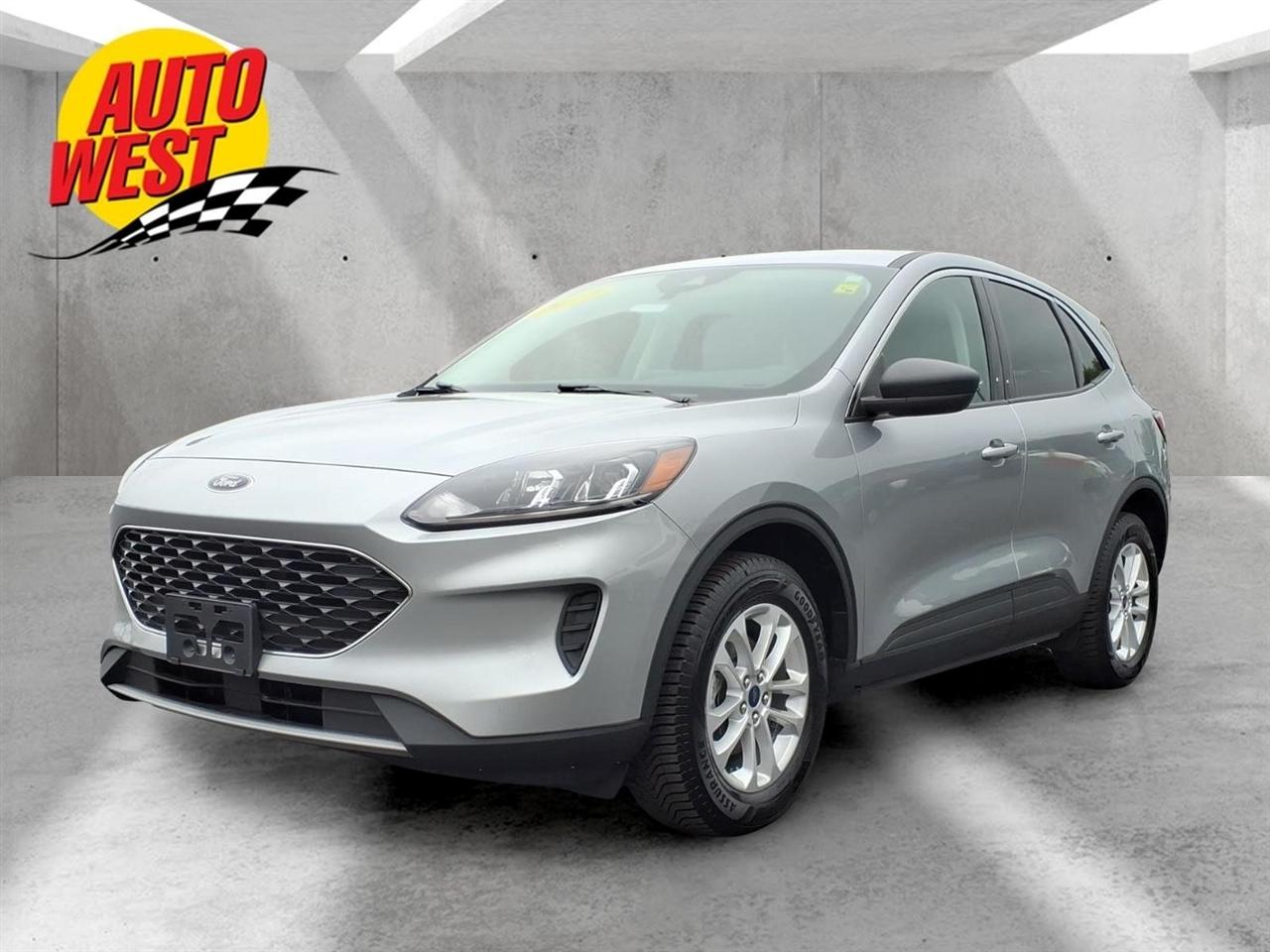 Silver 2022 Ford Escape Hybrid SUV / Crossover All-Wheel Drive Continuously Variable Transmission