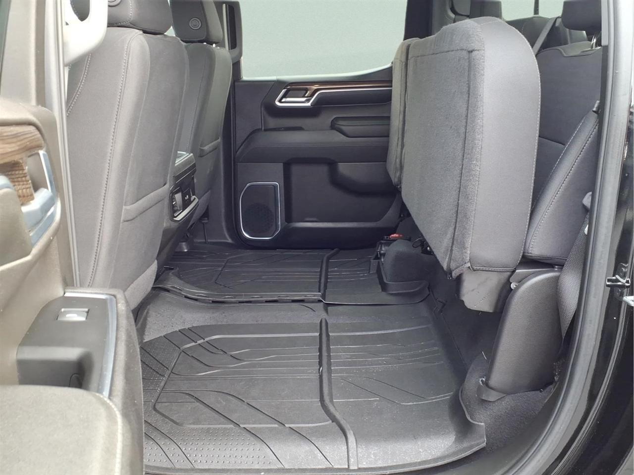 Chevrolet Silverado 1500 4WD Crew Cab 157" RST 2024