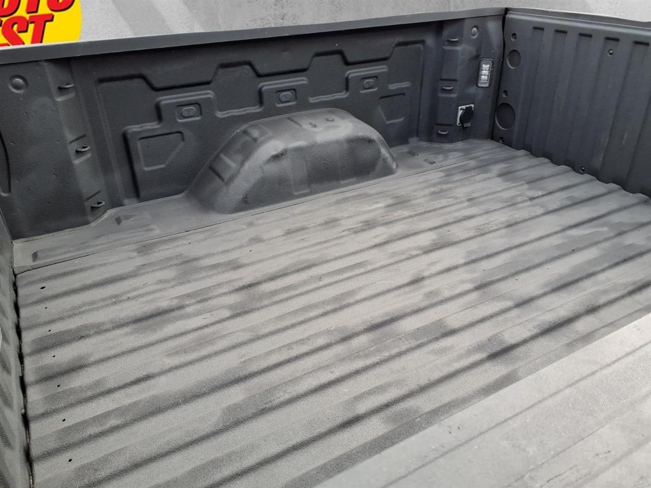Chevrolet Silverado 1500 4WD Crew Cab 157" RST 2024