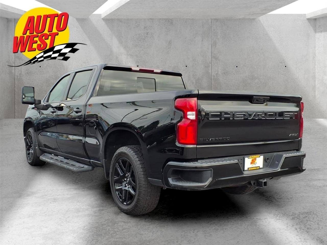 Chevrolet Silverado 1500 4WD Crew Cab 157" RST 2024