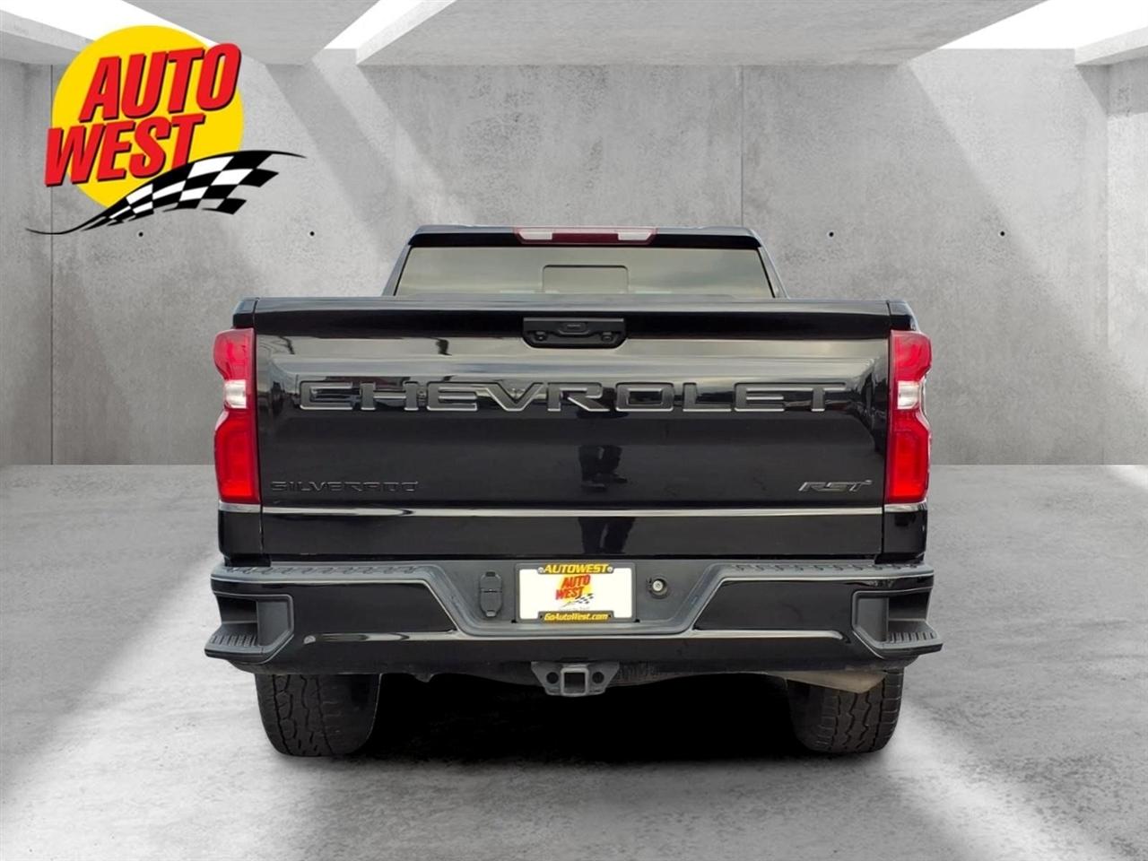Chevrolet Silverado 1500 4WD Crew Cab 157" RST 2024