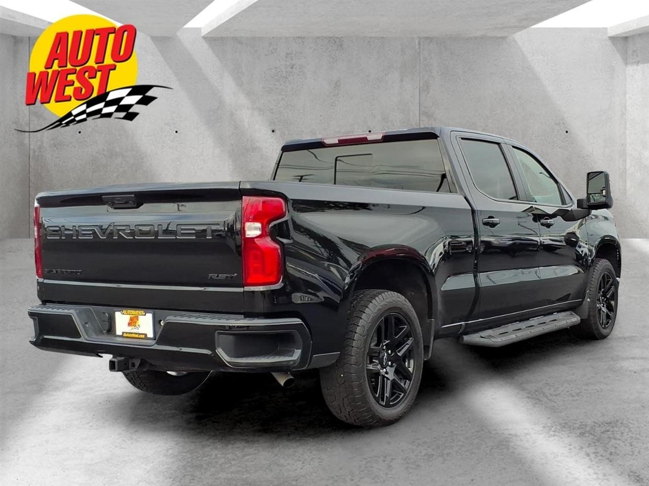 Chevrolet Silverado 1500 4WD Crew Cab 157" RST 2024