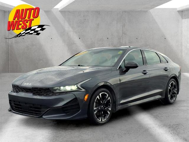 Wolf Gray 2022 Kia K5 Sedan All-Wheel Drive 8-Speed Automatic