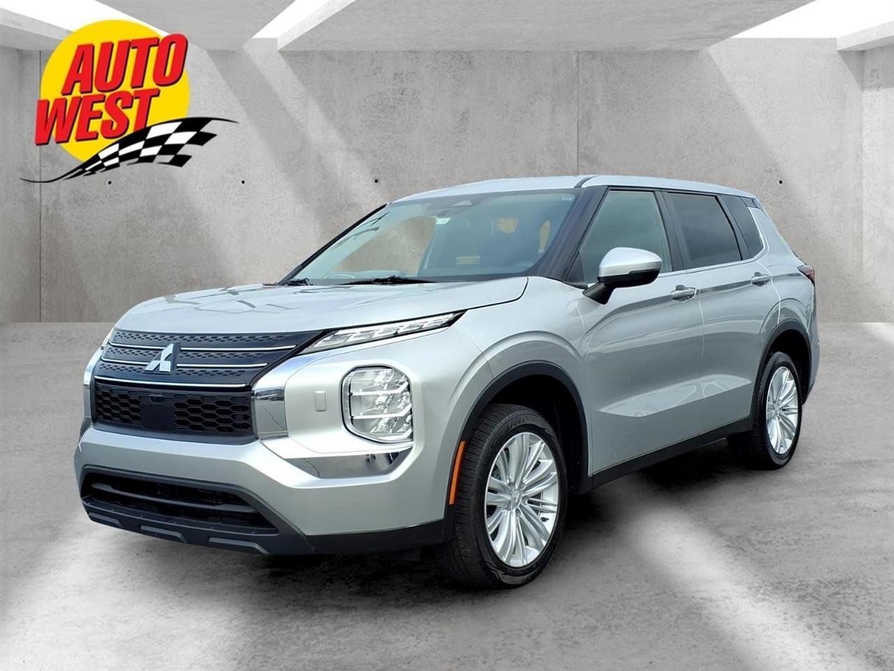 2023 Mitsubishi Outlander ES