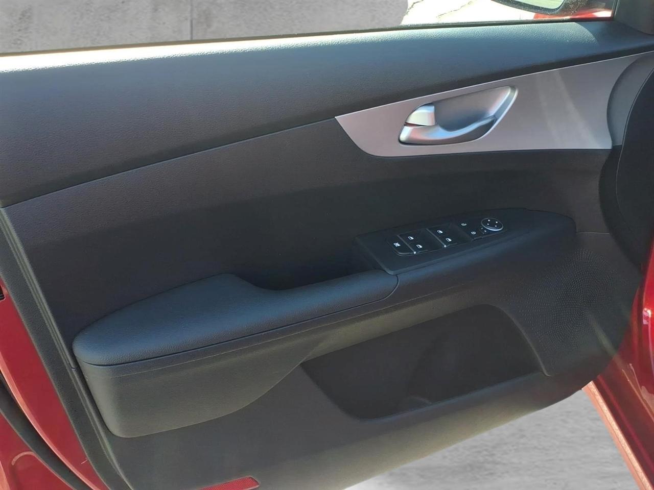 Kia Forte LXS IVT 2023