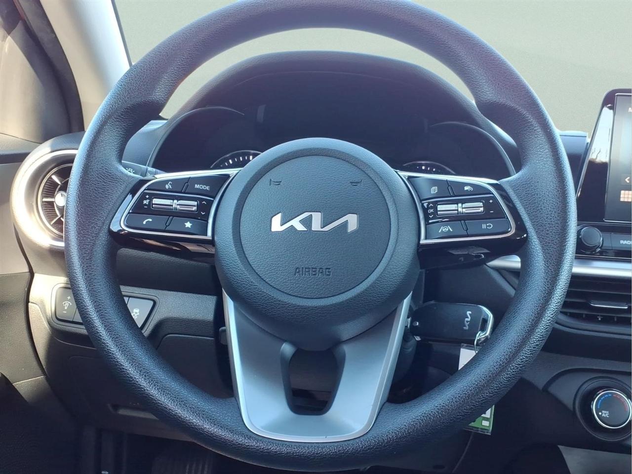 Kia Forte LXS IVT 2023