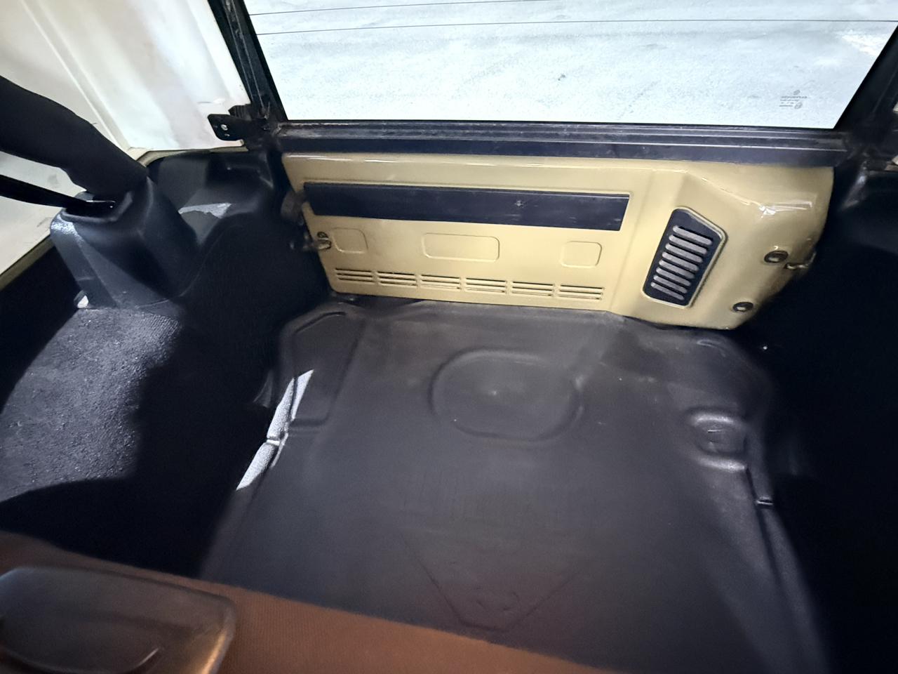 2013 Jeep Wrangler Unlimited Sport - Photo 17
