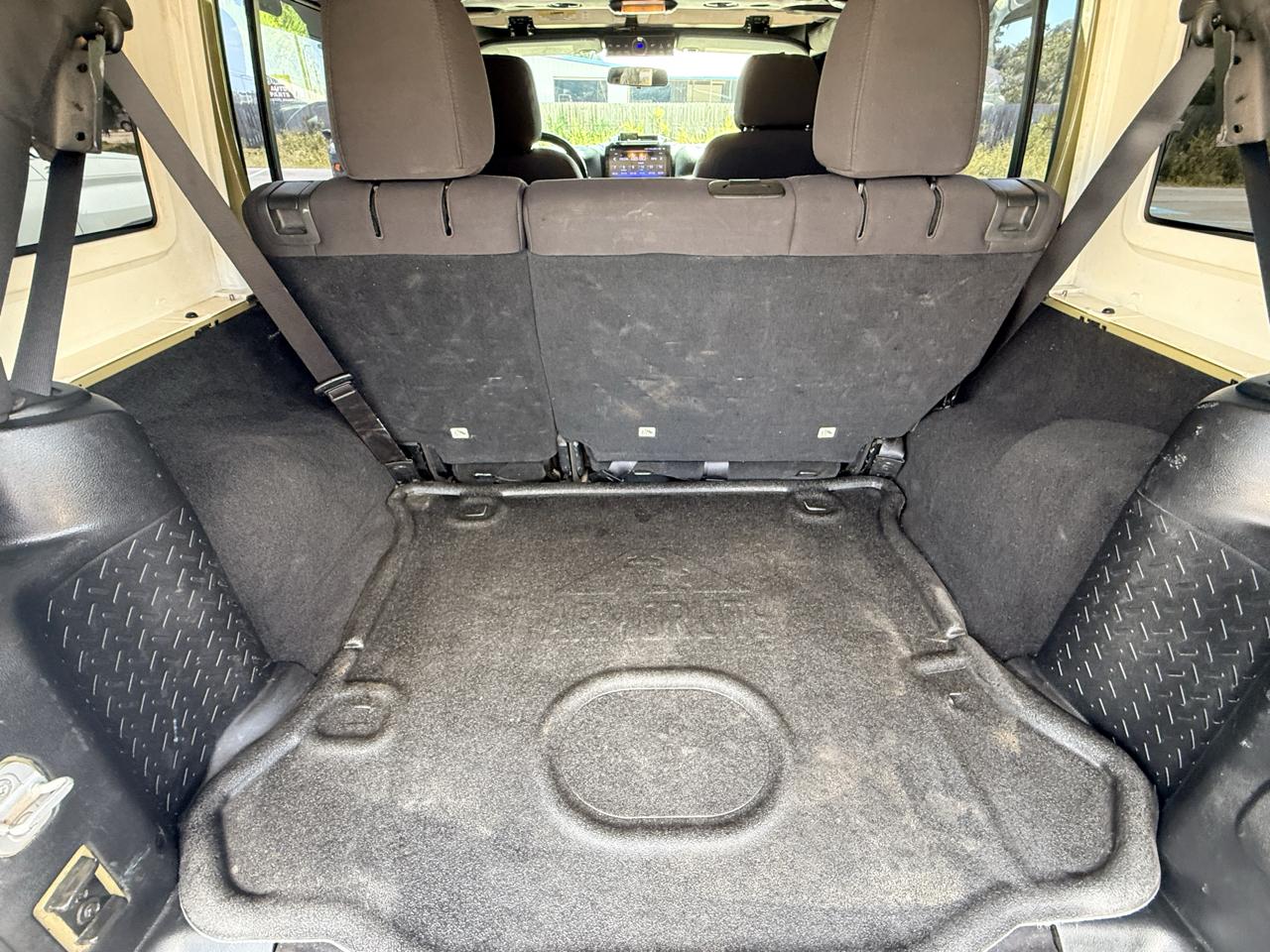 2013 Jeep Wrangler Unlimited Sport - Photo 18