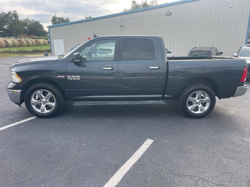 2018 Ram 1500 SLT photo 2