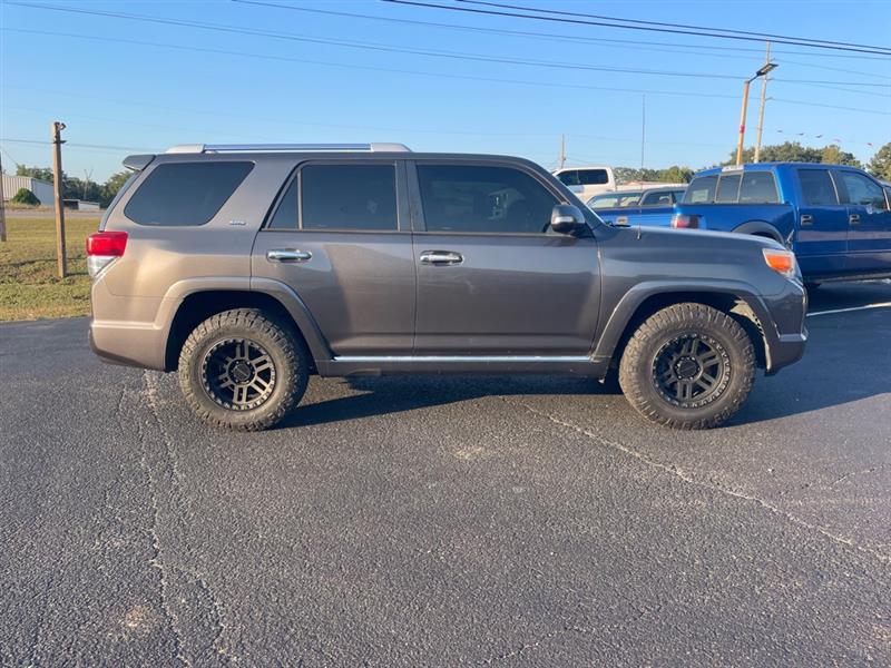 2012 Toyota 4Runner SR5 2WD photo 2