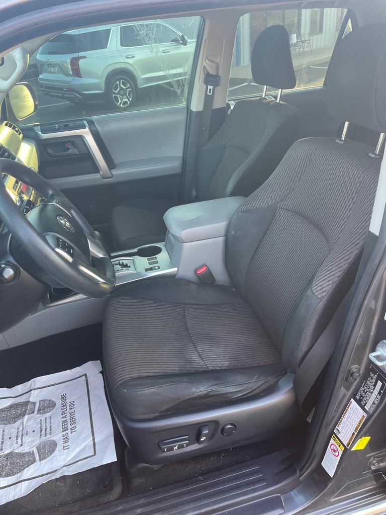 2012 Toyota 4Runner SR5 2WD photo 4