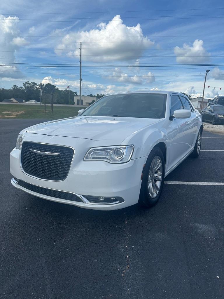 2016 Chrysler 300 Limited