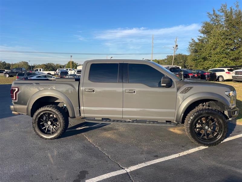 Ford F-150 Raptor SuperCrew 4WD 2018