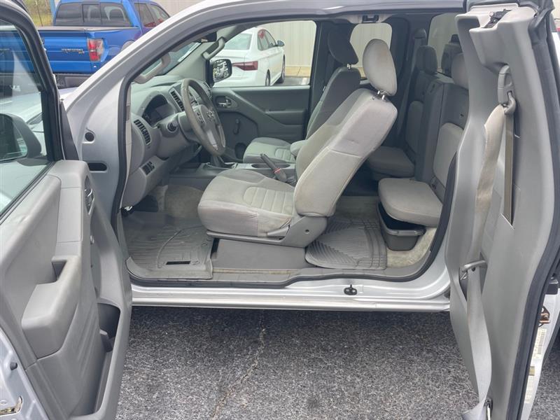 Nissan Frontier S King Cab I4 5MT 2WD 2016