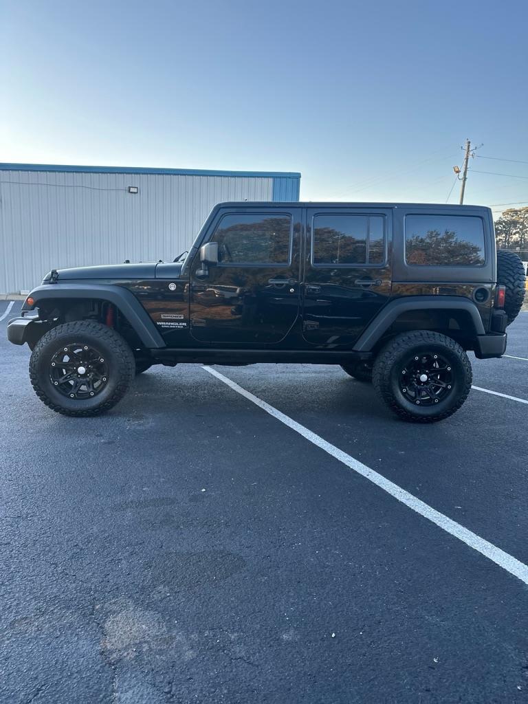 2015 Jeep Wrangler Unlimited Sport photo 2