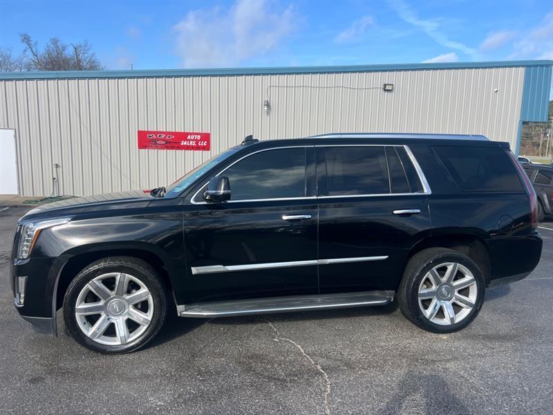 2016 Cadillac Escalade Luxury 2WD