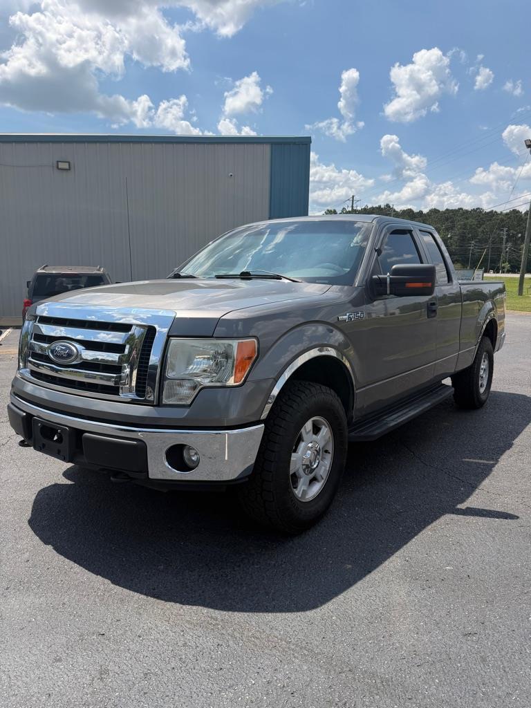 2010 Ford F-150 XL 4x4 SuperCab 145-in's photo