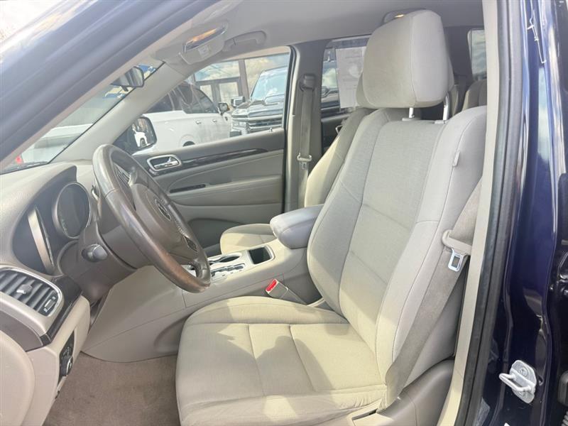 Jeep Grand Cherokee Laredo 4WD 2012