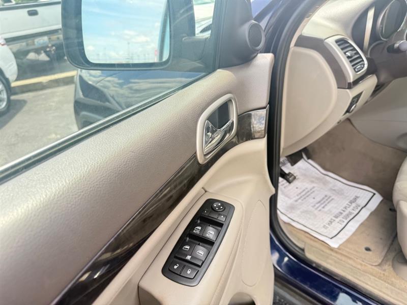 Jeep Grand Cherokee Laredo 4WD 2012