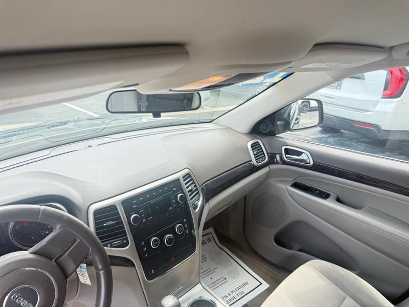 Jeep Grand Cherokee Laredo 4WD 2012