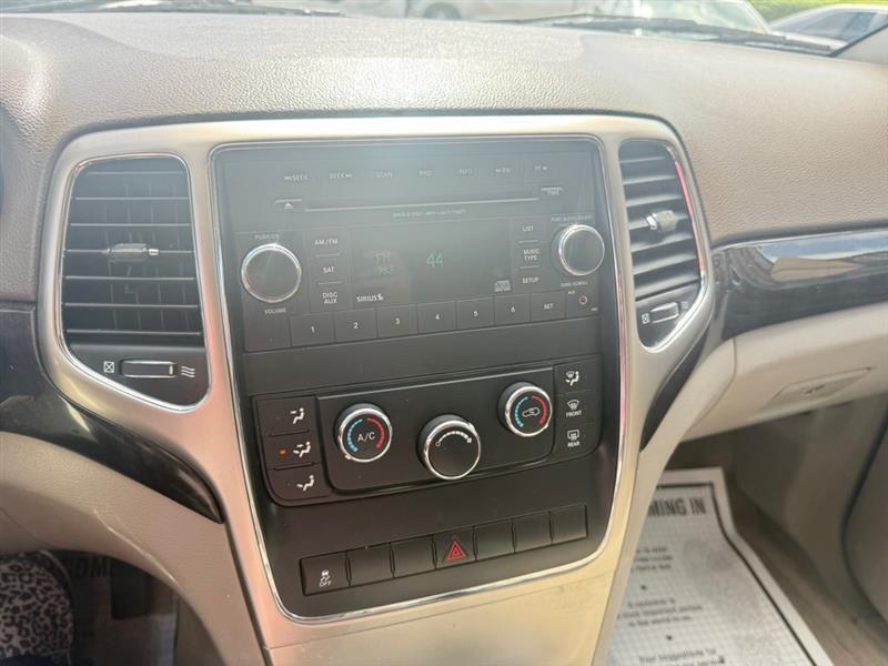 Jeep Grand Cherokee Laredo 4WD 2012