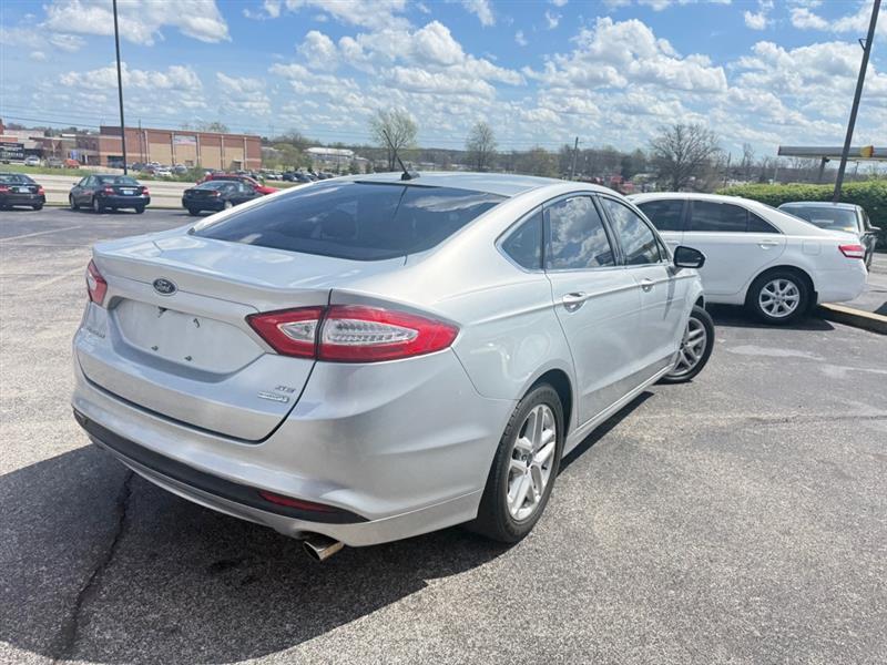 Ford Fusion SE 2016