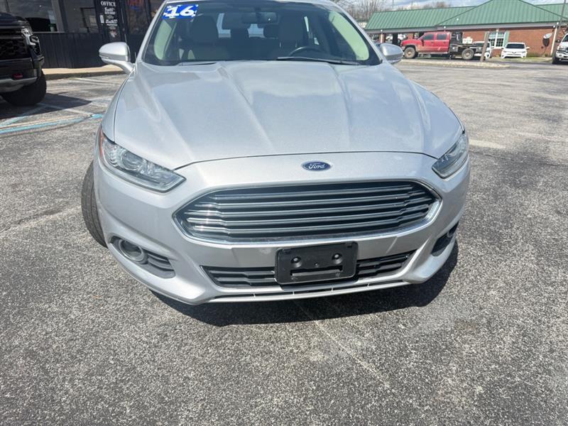 Ford Fusion SE 2016