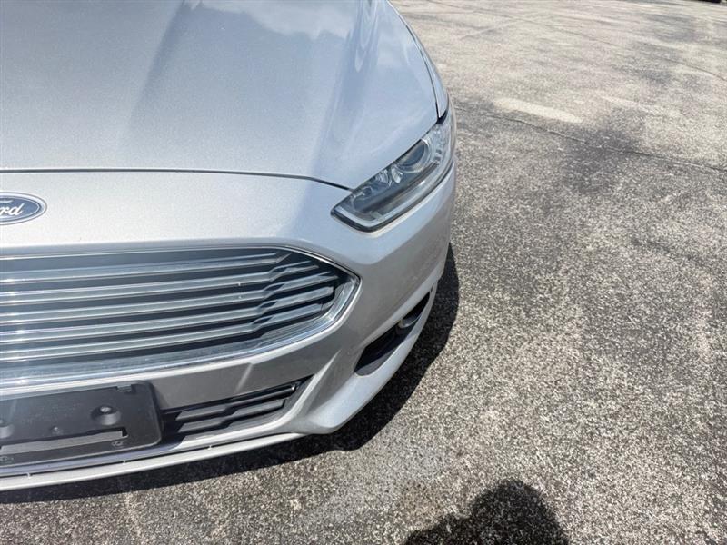 Ford Fusion SE 2016
