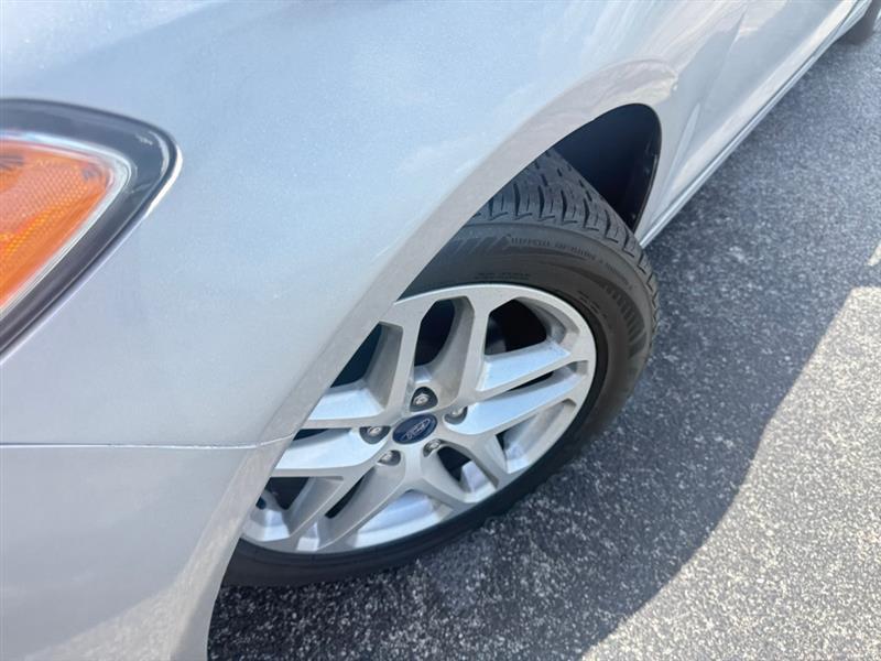 Ford Fusion SE 2016