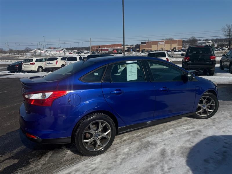 Ford Focus SE Sedan 2013