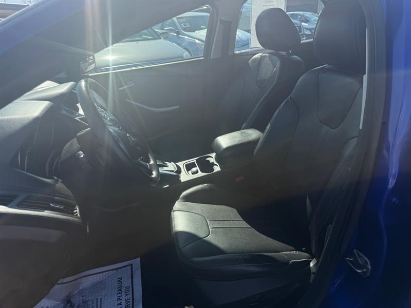 Ford Focus SE Sedan 2013