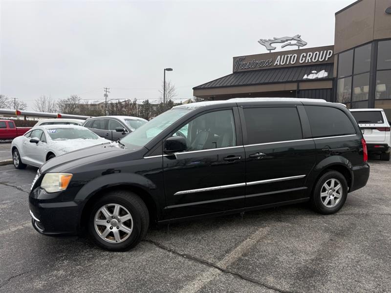 Chrysler Town & Country Touring 2013