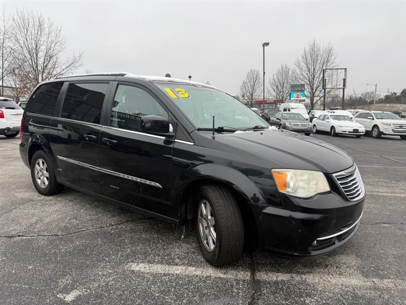Chrysler Town & Country Touring 2013