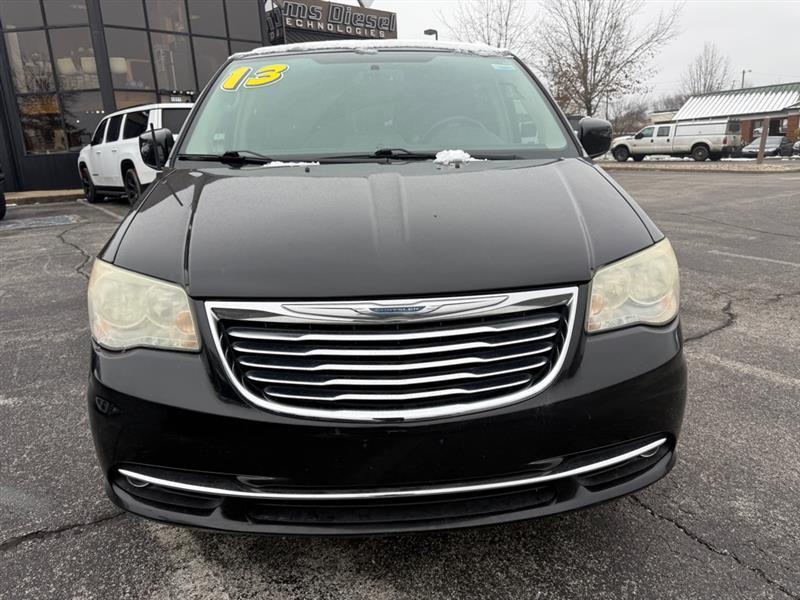 Chrysler Town & Country Touring 2013