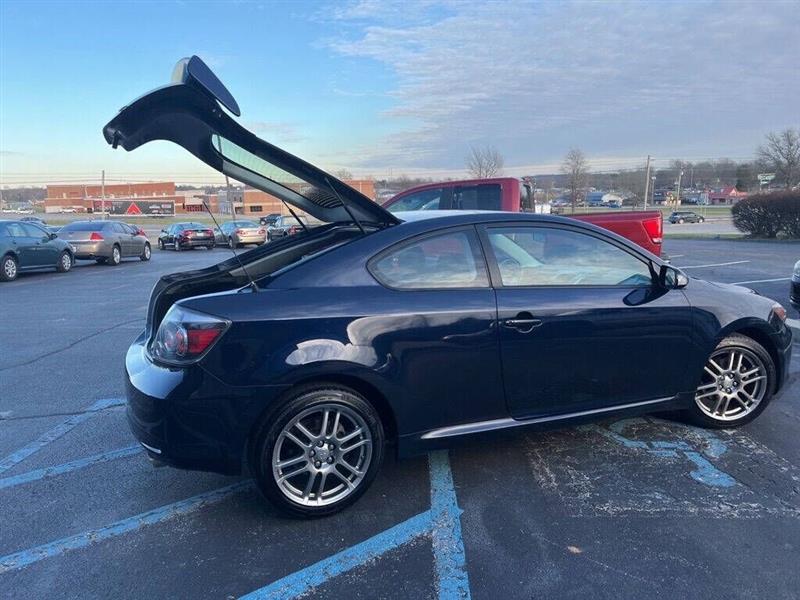 Scion tC Sports Coupe 4-Spd AT 2010