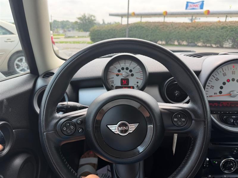 MINI Cooper  2012