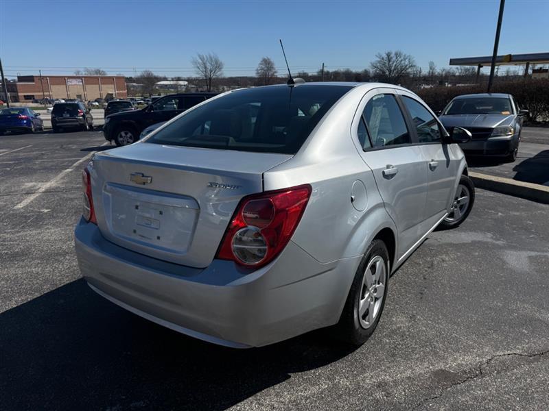 Chevrolet Sonic LS Auto Sedan 2016