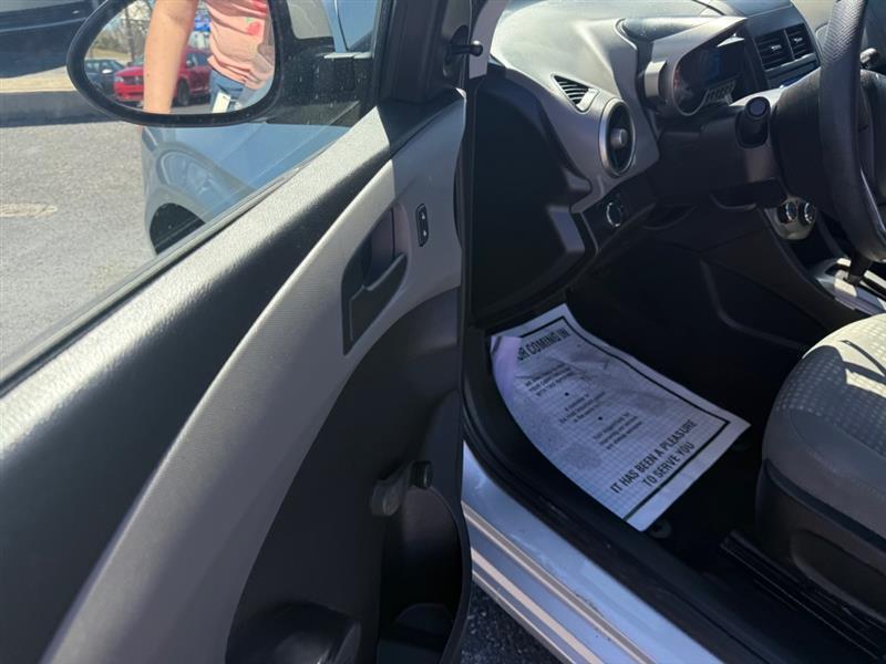 Chevrolet Sonic LS Auto Sedan 2016