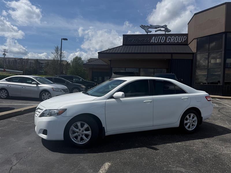 Toyota Camry Base 6-Spd AT 2011