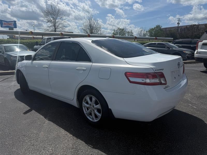 Toyota Camry Base 6-Spd AT 2011