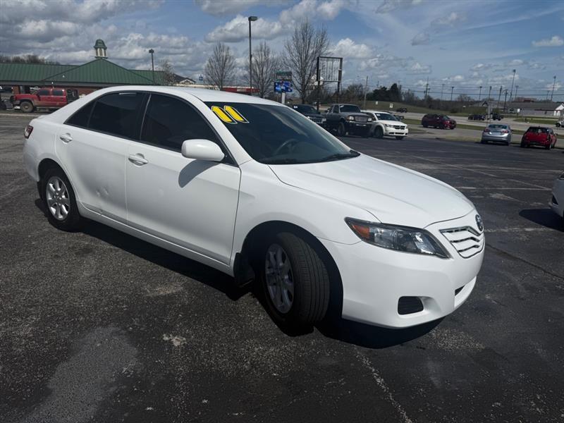 Toyota Camry Base 6-Spd AT 2011
