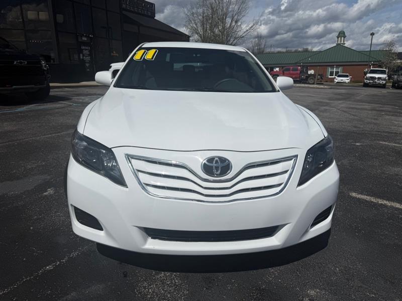 Toyota Camry Base 6-Spd AT 2011