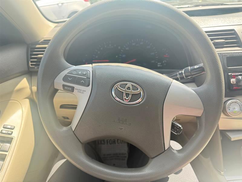 Toyota Camry Base 6-Spd AT 2011