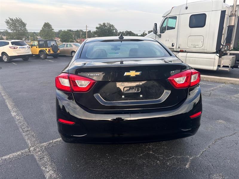 Chevrolet Cruze LS Auto 2019