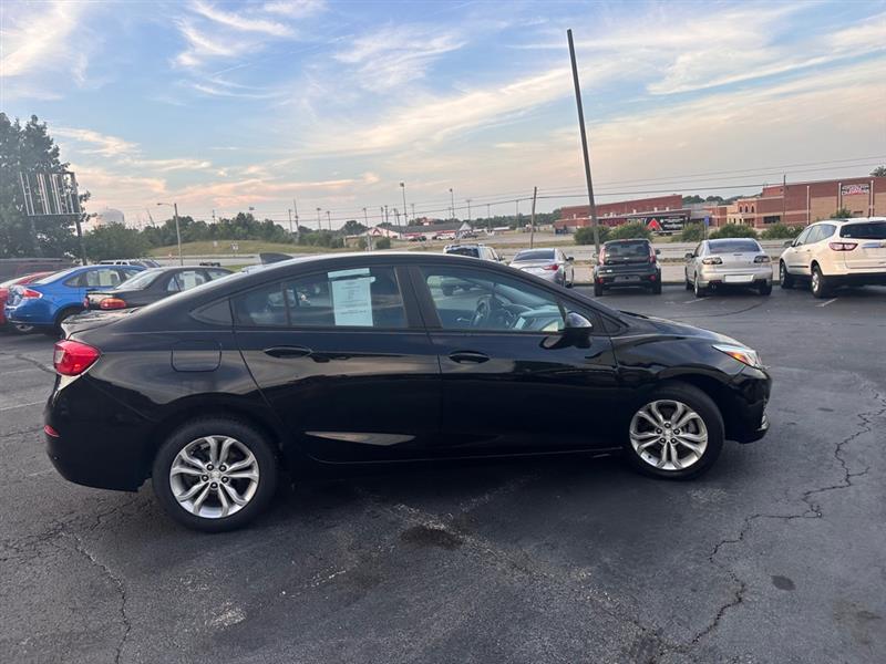 Chevrolet Cruze LS Auto 2019